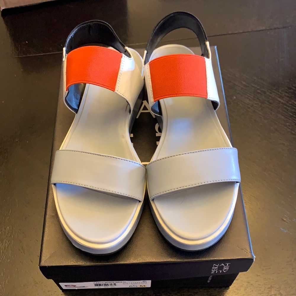 Naturalize Carys white blue red sandals 6.5